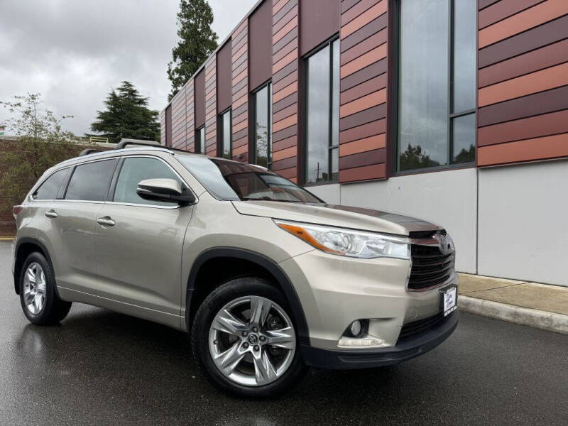 2015 Toyota Highlander for sale at DAILY DEALS AUTO SALES in Seattle WA