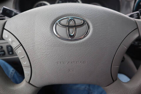 2004 Toyota Sienna LE 7 Passenger