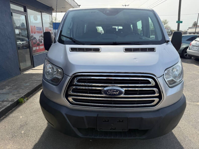 2016 Ford Transit XLT's photo