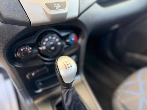 2012 Ford Fiesta SE