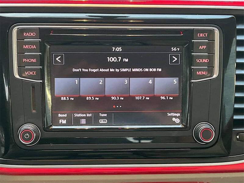 2019 Volkswagen Beetle 2.0T SE