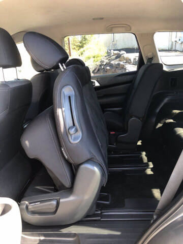 2019 Nissan Pathfinder SV