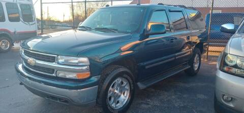 2005 Chevrolet Suburban for sale at Double Take Auto Sales LLC in Dayton OH