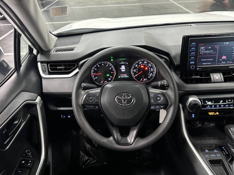2022 Toyota RAV4 LE