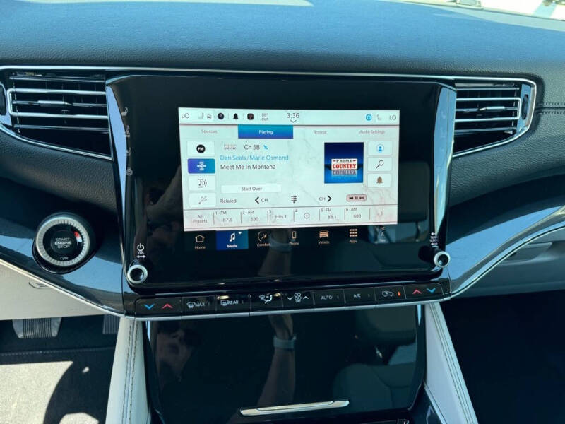 2024 Jeep Wagoneer L