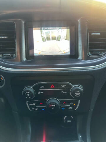 2018 Dodge Charger SXT