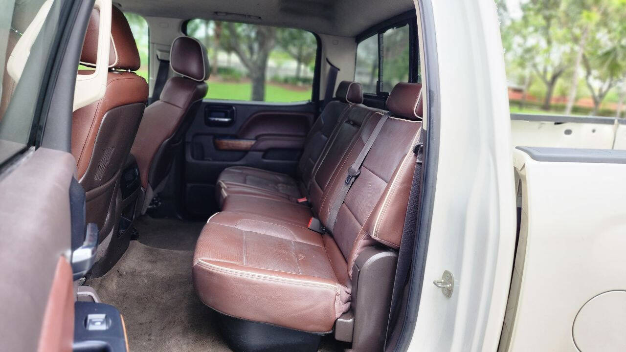 2014 CHEVROLET Silverado Pickup - $18,990
