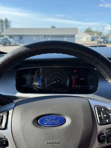 2017 Ford Taurus SEL