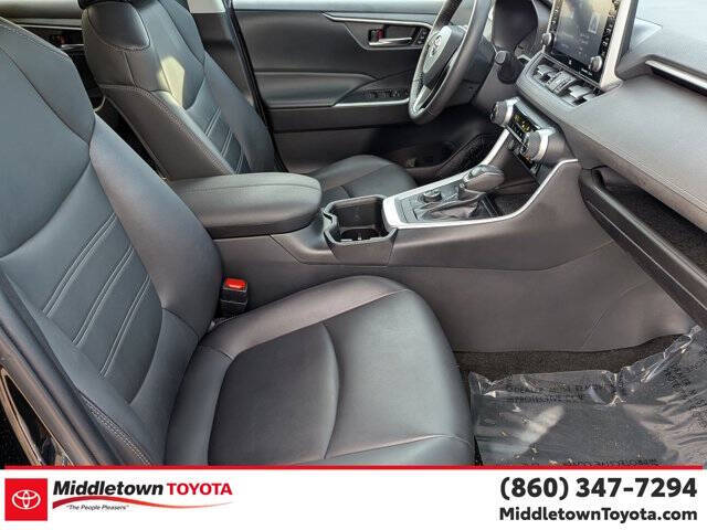 2022 Toyota RAV4 Hybrid XLE Premium