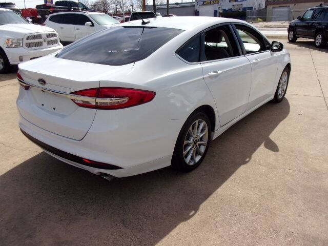 2017 Ford Fusion SE photo 7