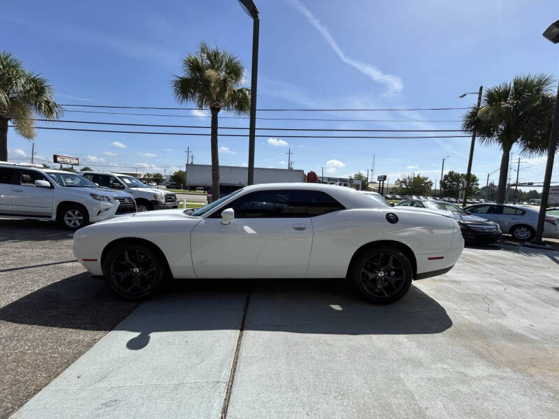 2018 Dodge Challenger SXT Plus