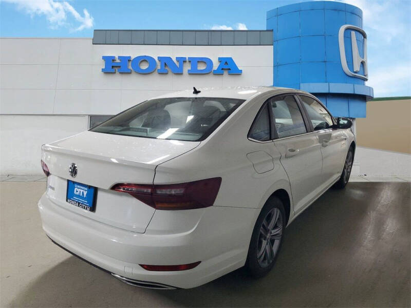 2019 Volkswagen Jetta R-Line