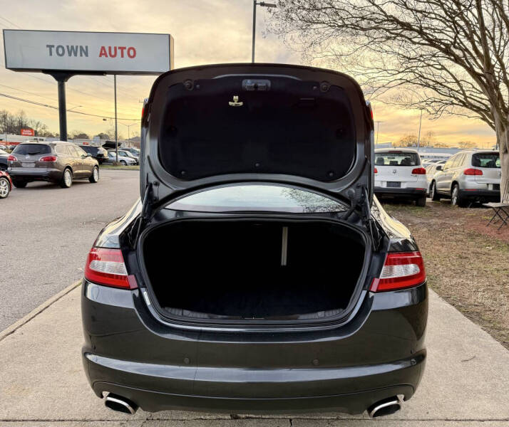 2011 Jaguar XF Premium