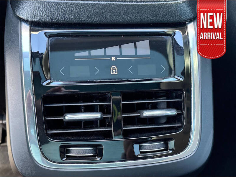 2021 Volvo XC90 T5 Momentum