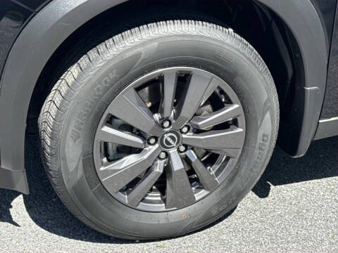 2025 Nissan Pathfinder S