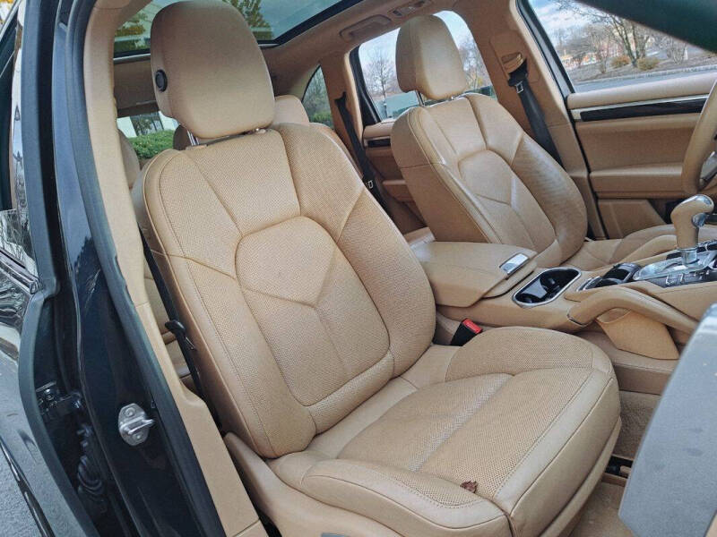 2016 Porsche Cayenne S