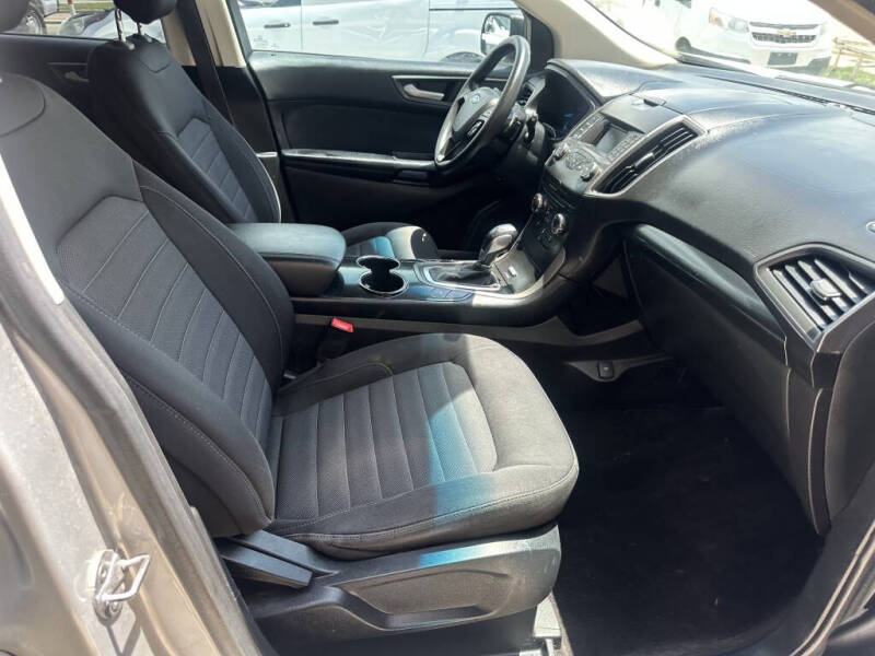 2017 Ford Edge SE