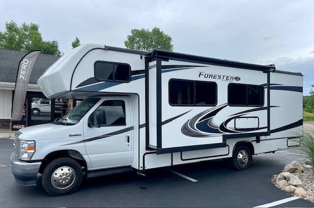 2021 FORESTER LE 2551DSC Class C 2551 DSC