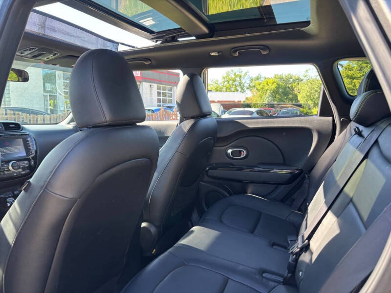 2014 Kia Soul +