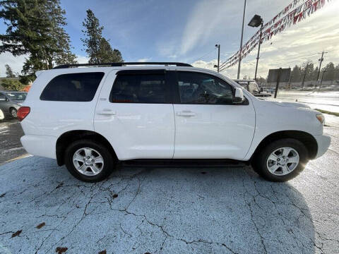 2016 Toyota Sequoia SR5