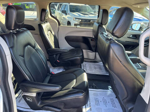 2024 Chrysler Pacifica Touring L