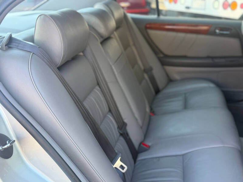 2000 Lexus GS 300