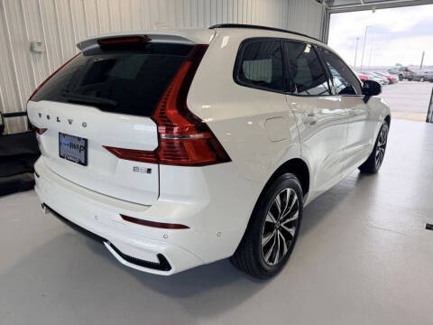 2024 Volvo XC60 B5 Plus Dark Theme