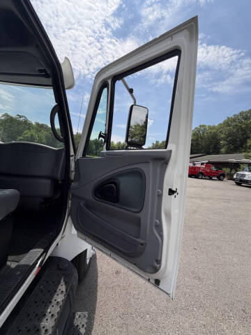 2006 International 4300 Rollback