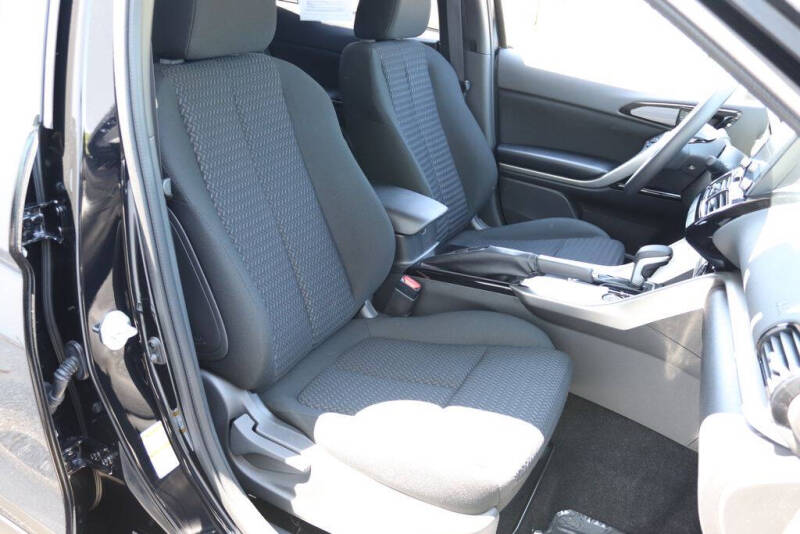 2025 Mitsubishi Eclipse Cross LE