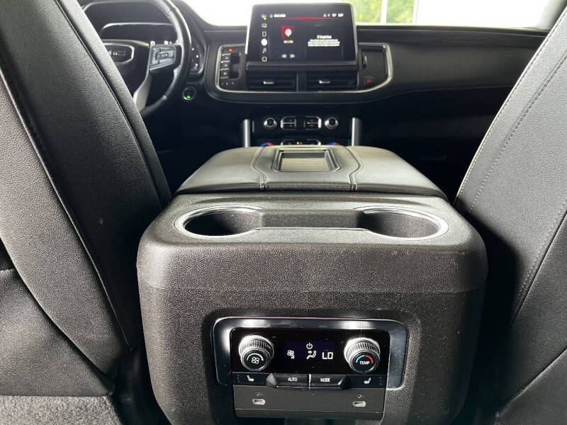 2022 GMC Yukon SLT