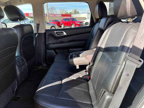 2013 Nissan Pathfinder SL