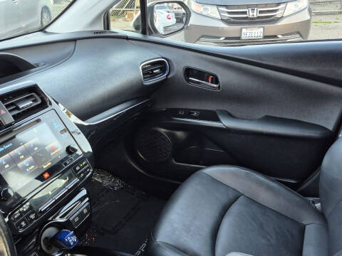 2016 Toyota Prius Four Touring