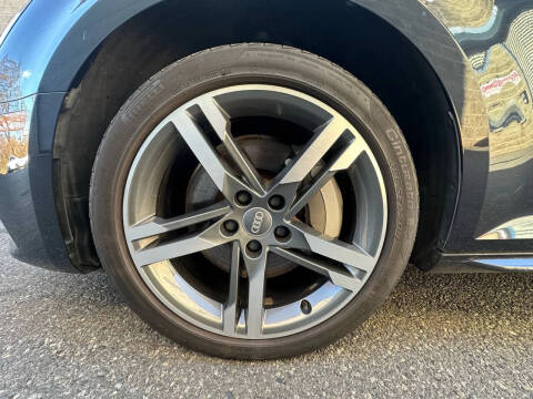 2017 Audi A4 2.0T quattro Premium Plus