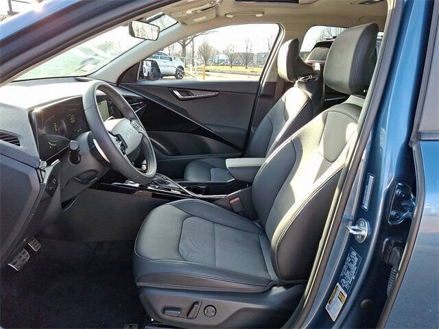 2025 Kia Niro EX Touring