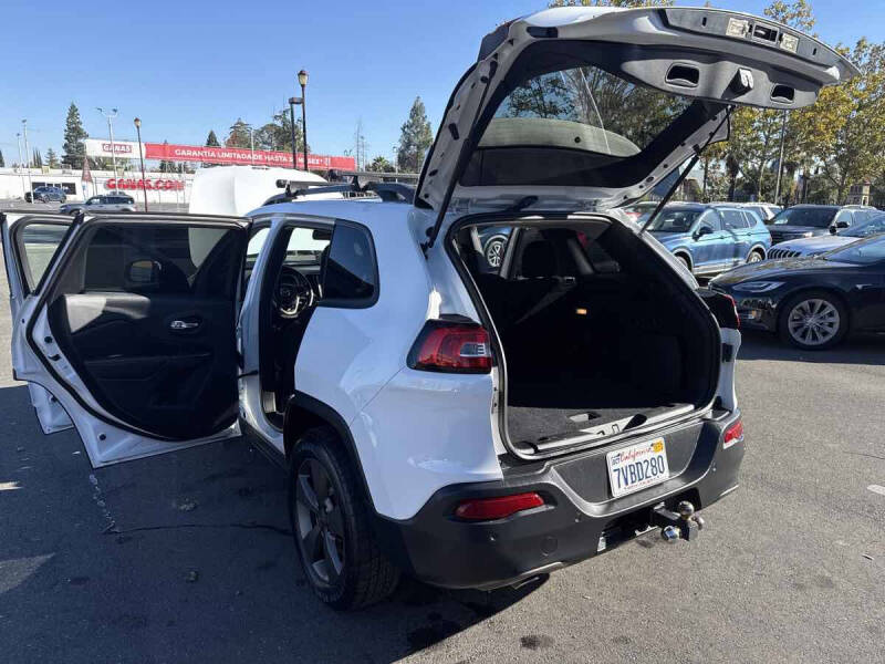2017 Jeep Cherokee 75th Anniversary