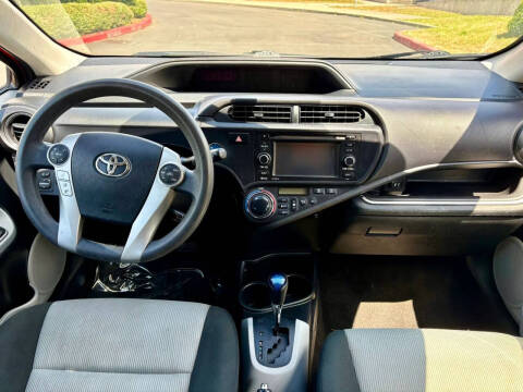 2014 Toyota Prius c