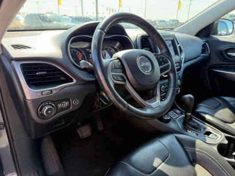 2019 Jeep Cherokee Latitude Plus