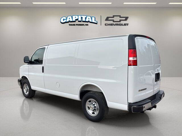 2025 Chevrolet Express 2500