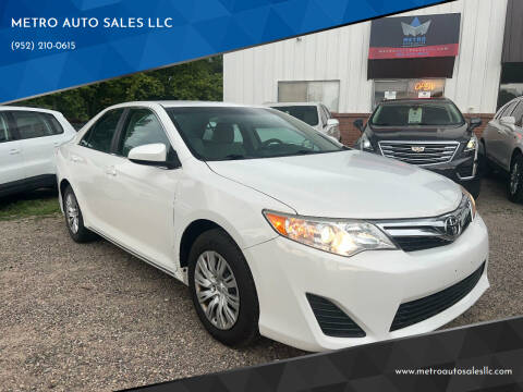 2014 Toyota Camry for sale at METRO AUTO SALES LLC in Lino Lakes MN