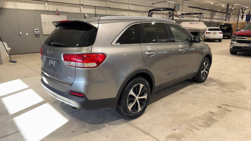 2016 Kia Sorento EX