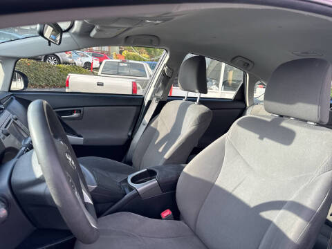 2013 Toyota Prius Two