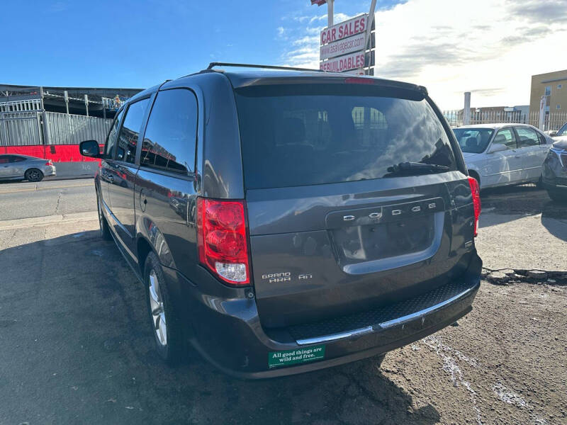 2016 Dodge Grand Caravan SXT