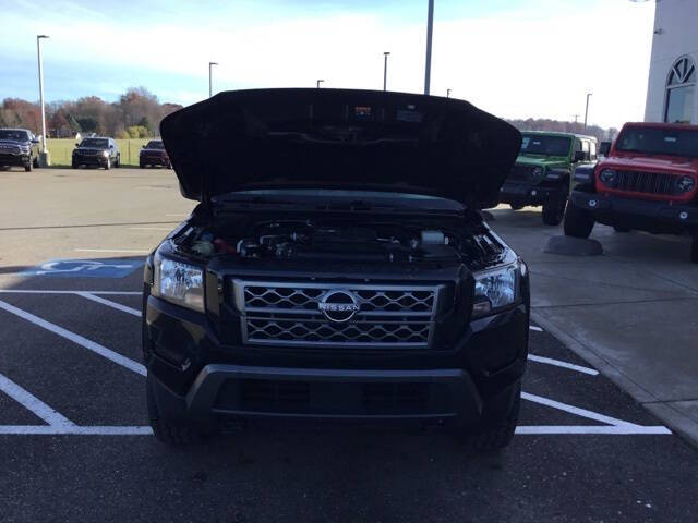 2022 Nissan Frontier SV