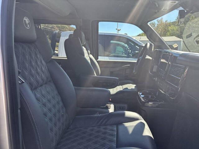 2025 Chevrolet Express 2500