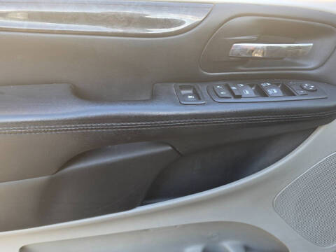 2016 Dodge Grand Caravan SXT Plus