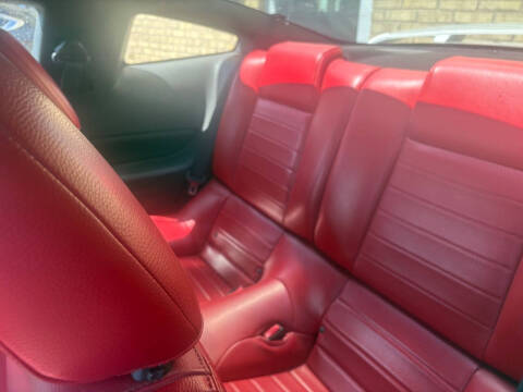 2005 Ford Mustang GT Deluxe