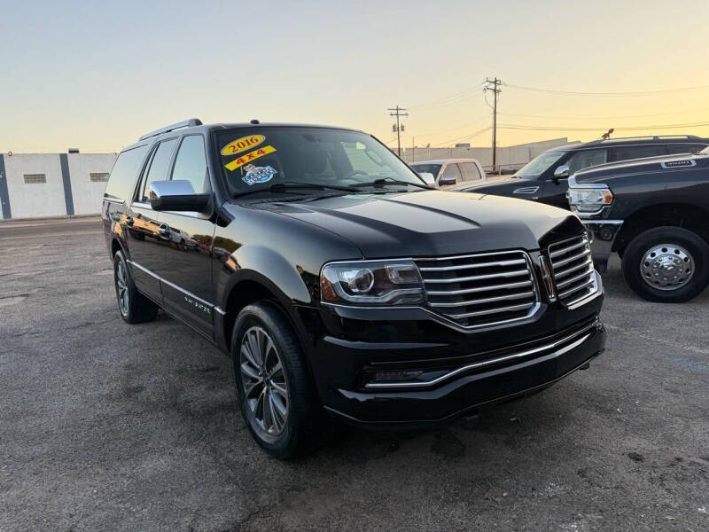 2016 Lincoln Navigator Select photo 50