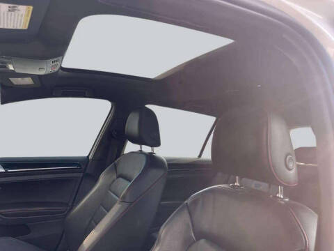 2017 Volkswagen Golf GTI SE