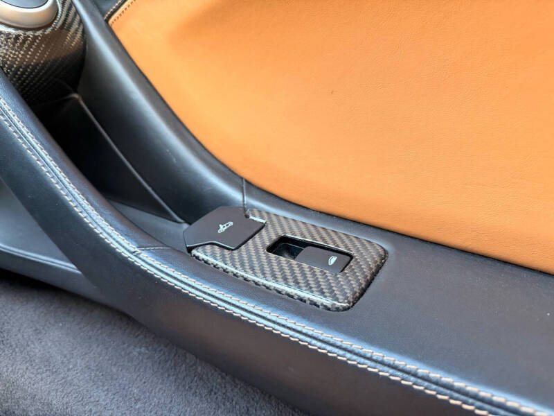 2013 McLaren MP4-12C Spider