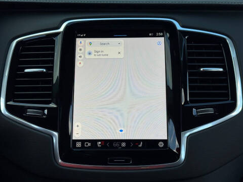 2024 Volvo XC90 Recharge T8 Ultimate Bright Theme 7P